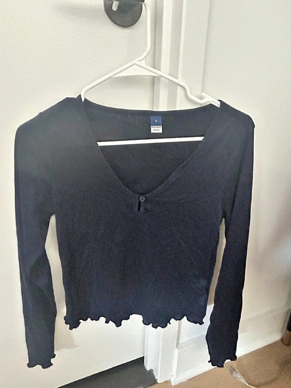 Old Navy Long Sleeve V-Neck Top Size Small in Navy